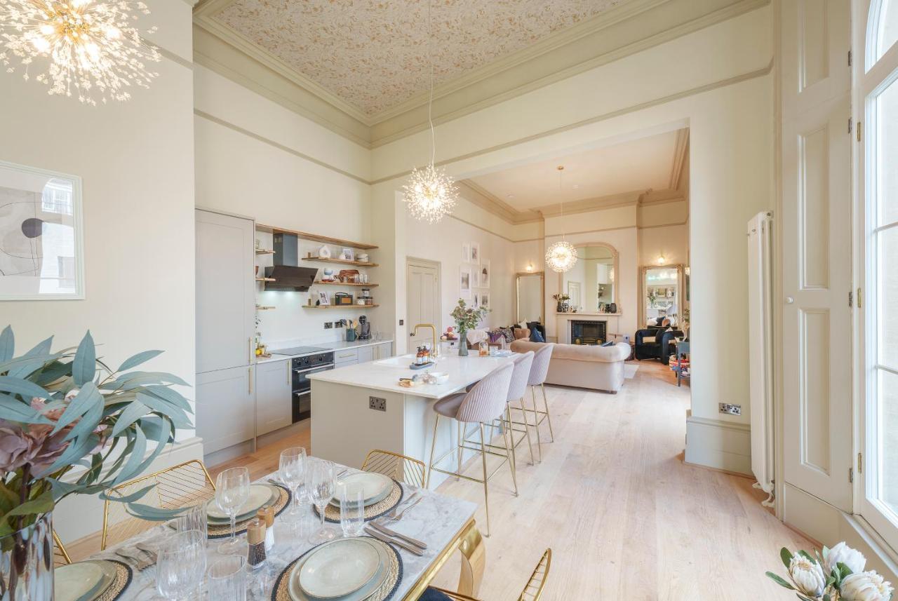 The Sovereign Suite - 2 Bedroom Apartment In Central Bristol By Mint Stays Bagian luar foto